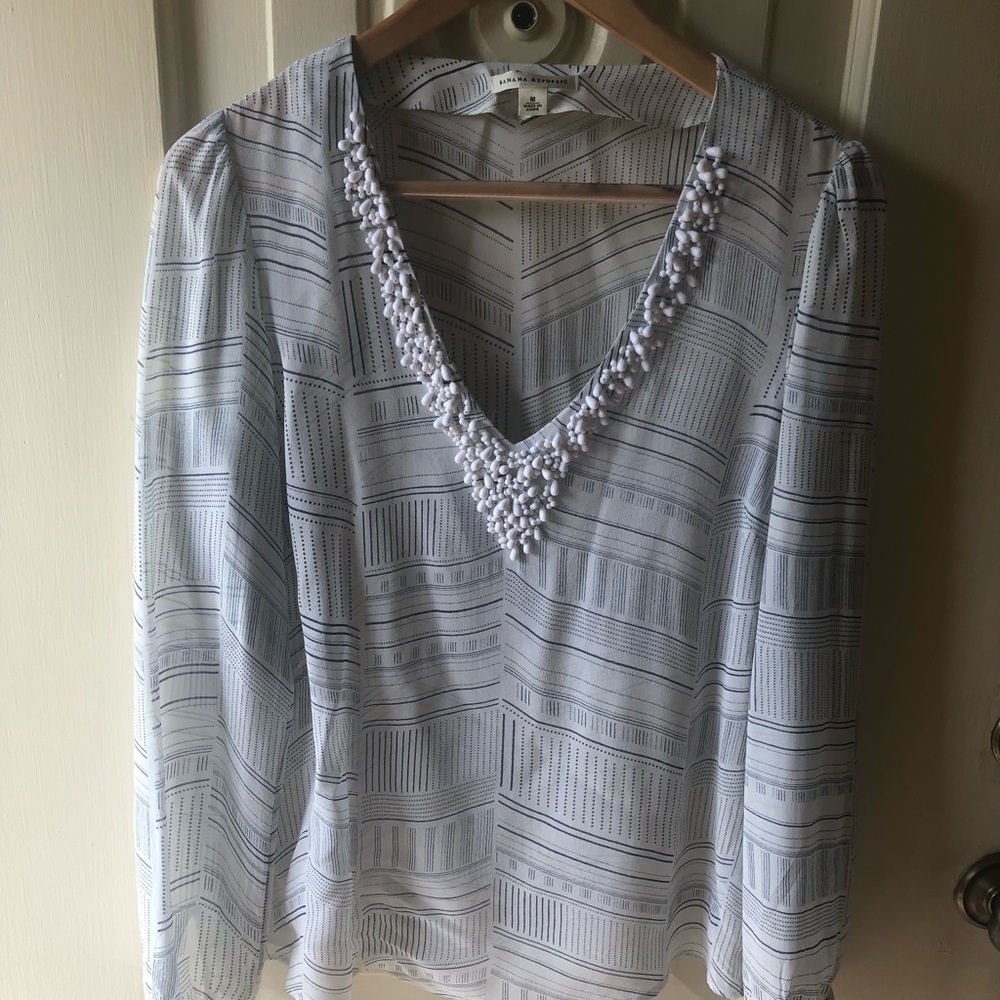 Medium banana republic tunic top shell neckline